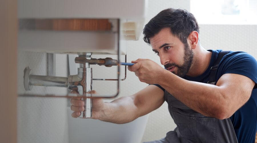 Expert burst pipe repair services in Burt, IA